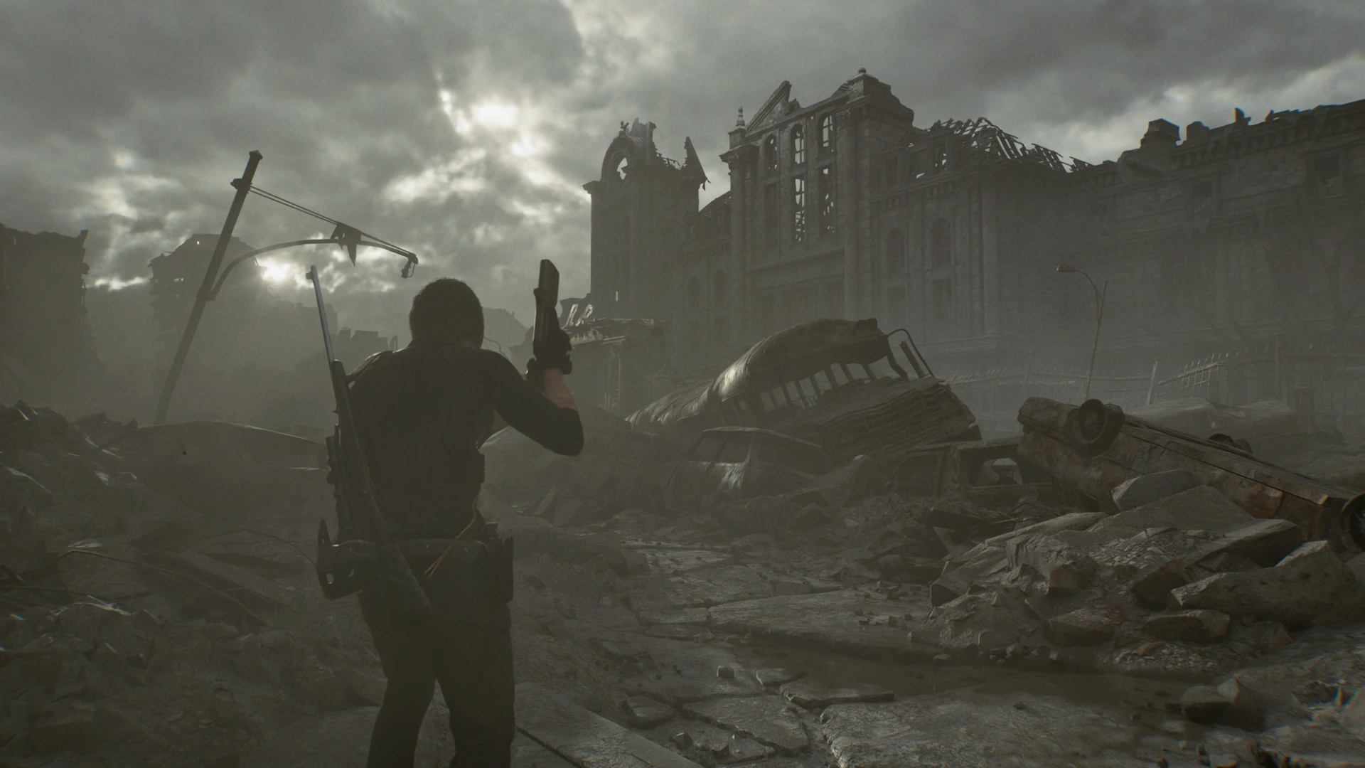 Resident Evil - Requiem - Leon S. Kennedy ritorna alla stazione di polizia di Raccoon City dopo la caduta della bomba atomica