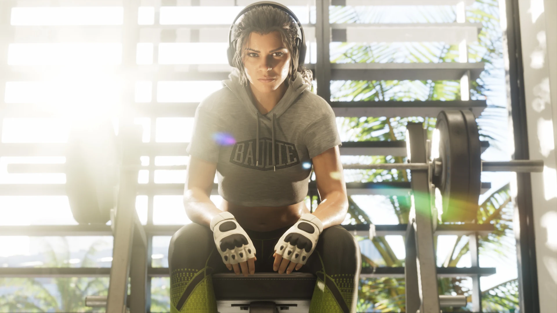 GTAVI - Lucia mentre fa pausa da sollevamento pesi in palestra